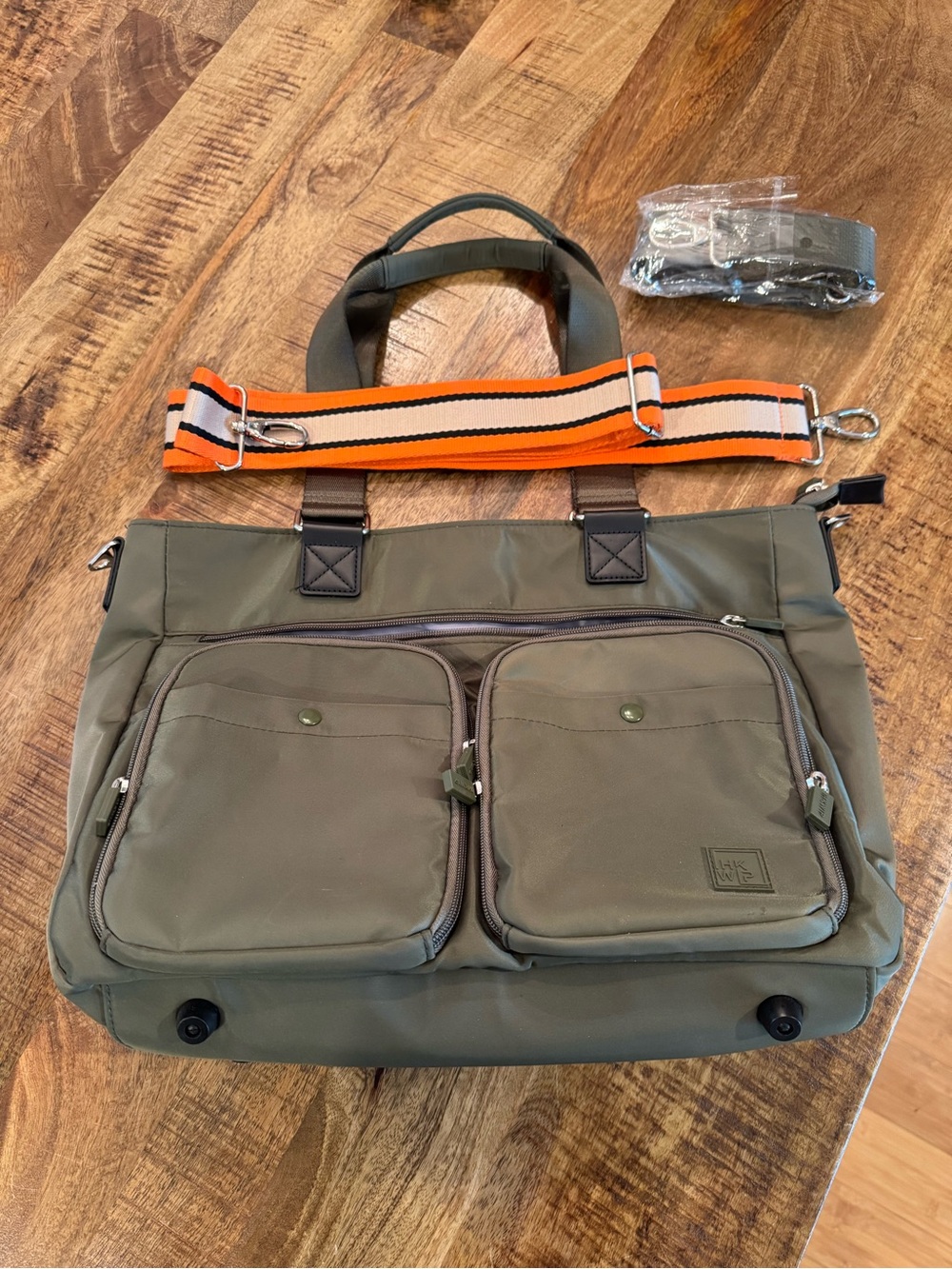 Ihkwip TSV Cargo catchall with 2 straps. NWOT - Picture 2 of 8